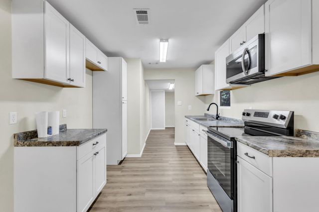 180 S Friar Tuck Drive S, Woodville, TX 75979