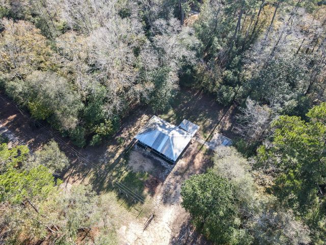 180 S Friar Tuck Drive S, Woodville, TX 75979