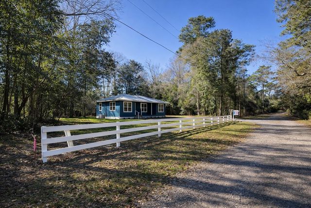 180 S Friar Tuck Drive S, Woodville, TX 75979