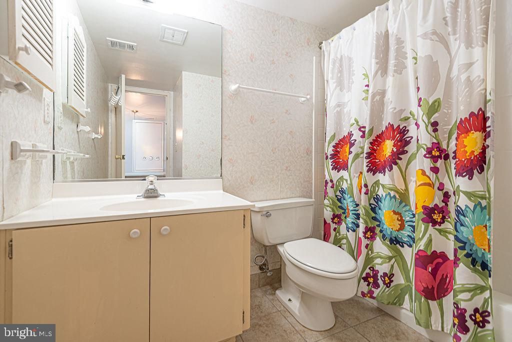 Image 23 of property listing at 11100 COASTAL HWY #1503, Ocean City, MD 21842