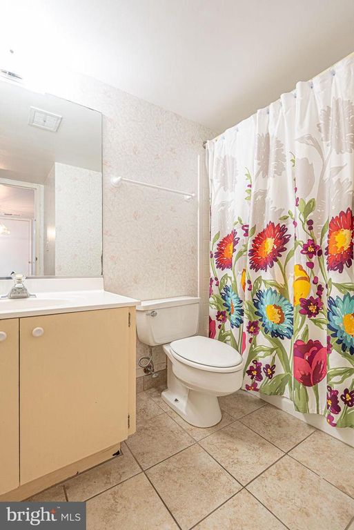 Image 25 of property listing at 11100 COASTAL HWY #1503, Ocean City, MD 21842