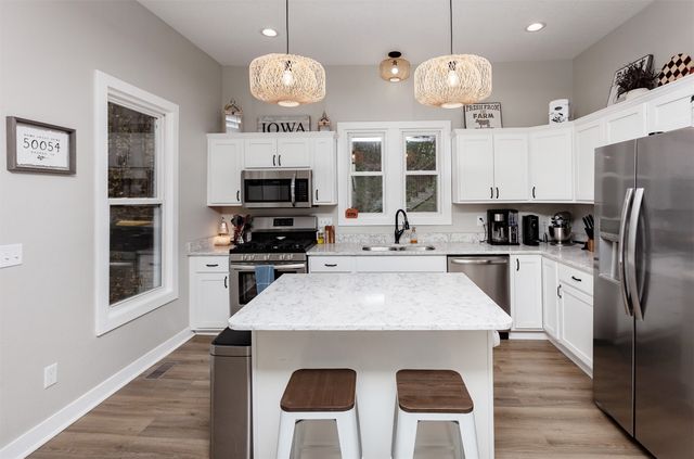 205 E Division Street, Colfax, IA 50054