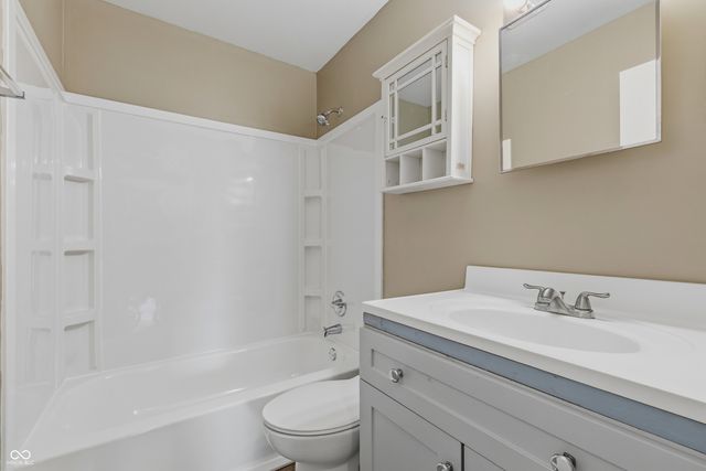 8315 Roy Road, Indianapolis, IN 46219