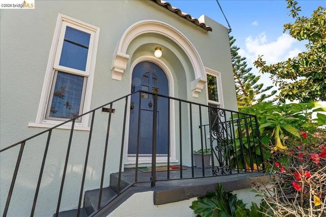 2144 2148 Curtis St, Berkeley, CA 94702