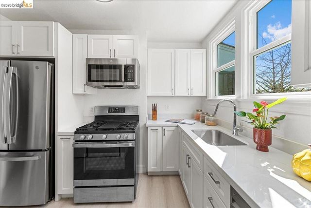 2144 2148 Curtis St, Berkeley, CA 94702