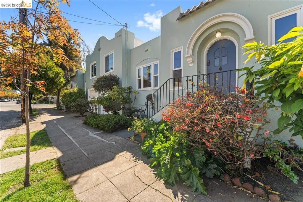 2144 2148 Curtis St, Berkeley, CA 94702