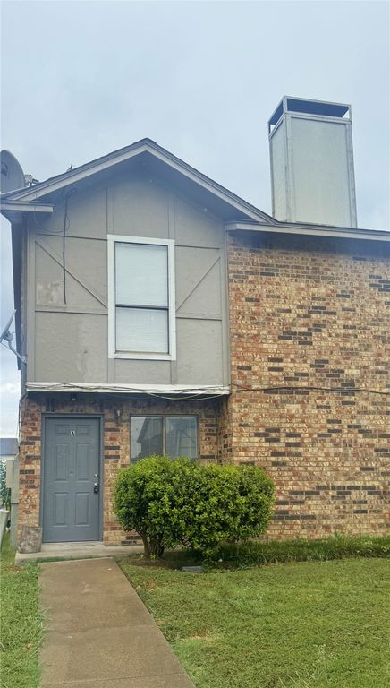 2817 Wimbledon Court A, Garland, TX 75041