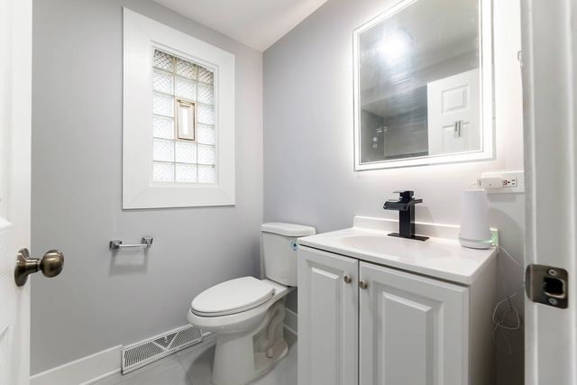 11619 S Aberdeen Street, Chicago, IL 60643