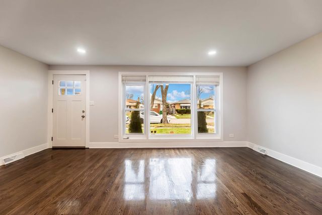 11619 S Aberdeen Street, Chicago, IL 60643