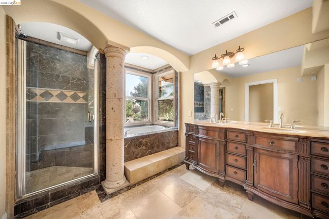 2002 Montauk Ct, Discovery Bay, CA 94505