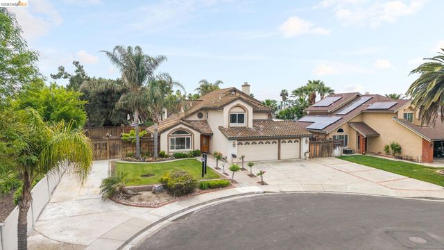 2002 Montauk Ct, Discovery Bay, CA 94505