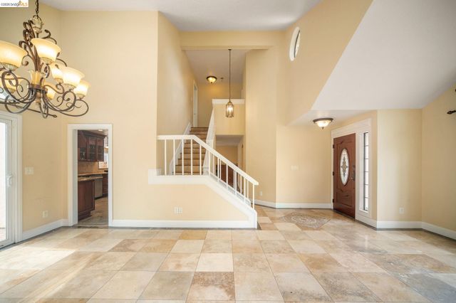 2002 Montauk Ct, Discovery Bay, CA 94505