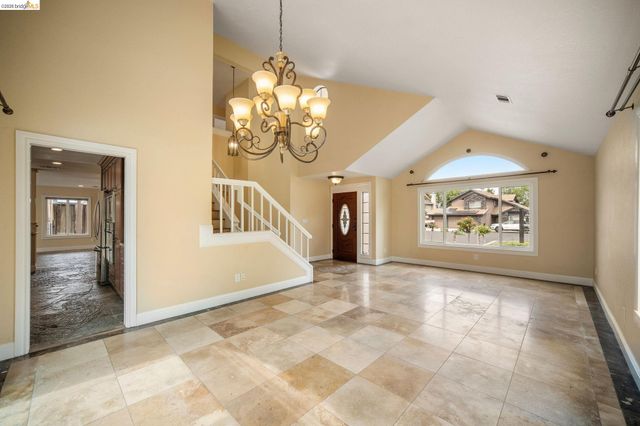 2002 Montauk Ct, Discovery Bay, CA 94505