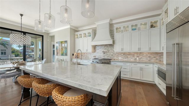 590 BIRDIE LANE, Longboat Key, FL 34228