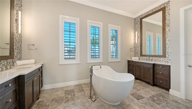 590 BIRDIE LANE, Longboat Key, FL 34228