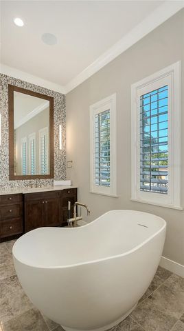 590 BIRDIE LANE, Longboat Key, FL 34228