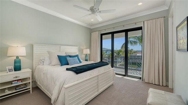 590 BIRDIE LANE, Longboat Key, FL 34228