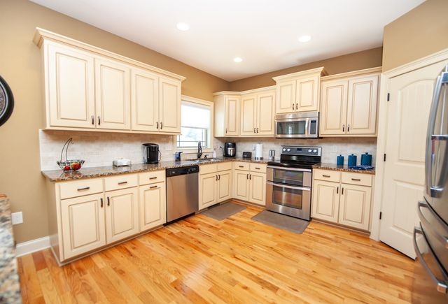 512 Wicked Stick Court, Inman, SC 29349