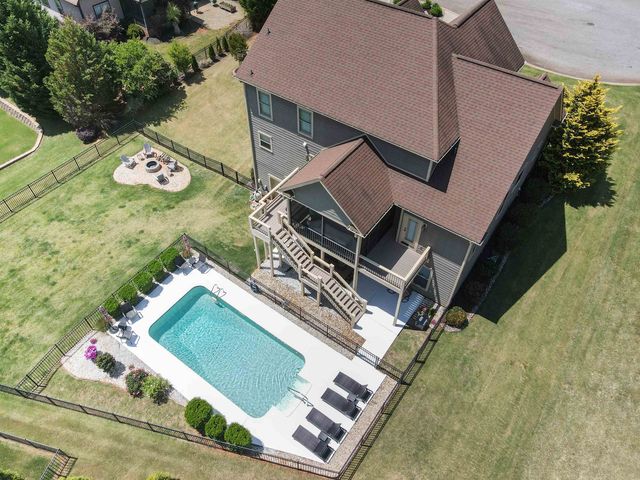 512 Wicked Stick Court, Inman, SC 29349