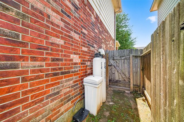 23618 Plantation Pines Lane, Tomball, TX 77375