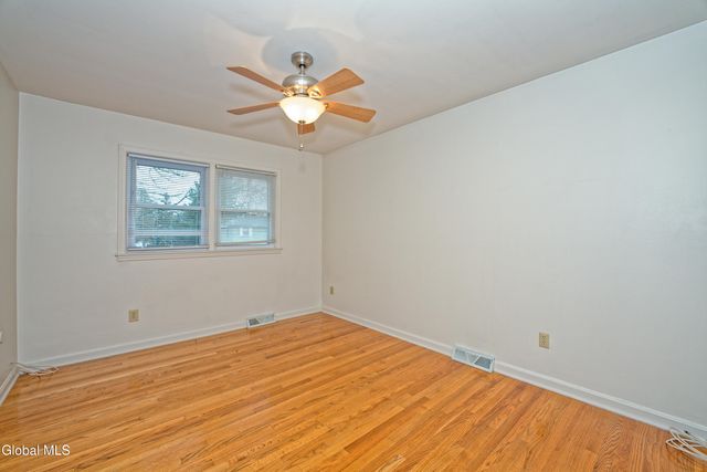 34 Commodore Street, Colonie, NY 12205