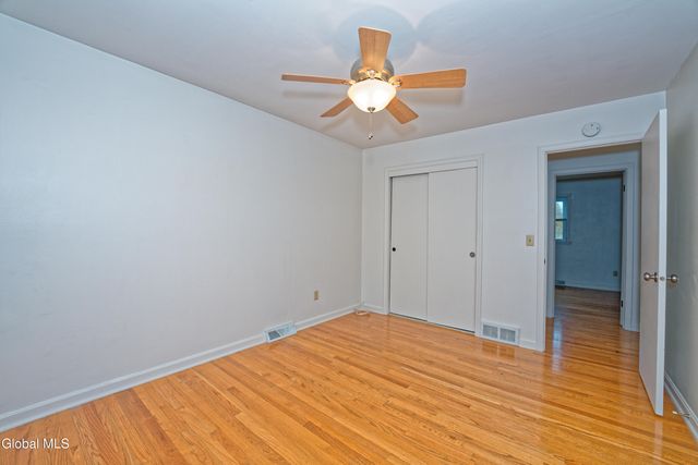 34 Commodore Street, Colonie, NY 12205