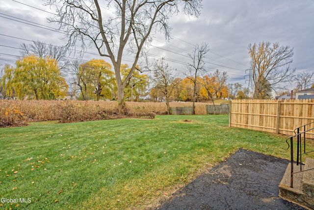 34 Commodore Street, Colonie, NY 12205