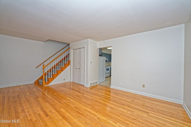 34 Commodore Street, Colonie, NY 12205