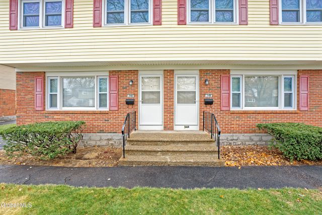 34 Commodore Street, Colonie, NY 12205