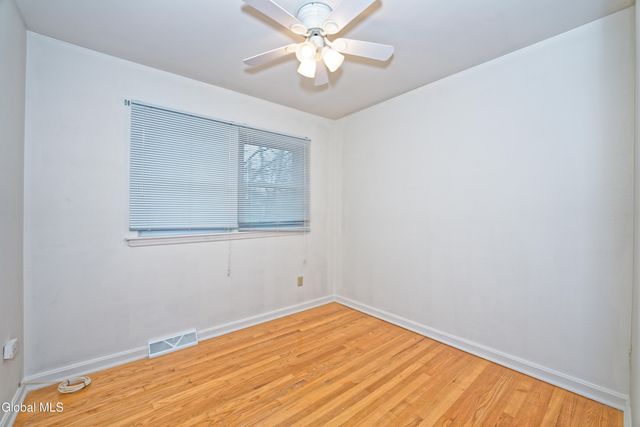 34 Commodore Street, Colonie, NY 12205