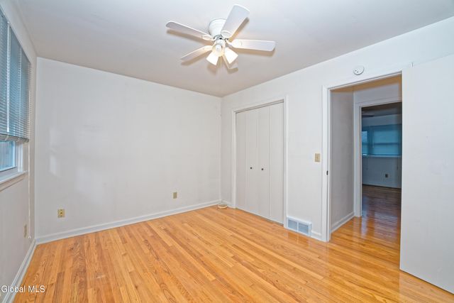 34 Commodore Street, Colonie, NY 12205