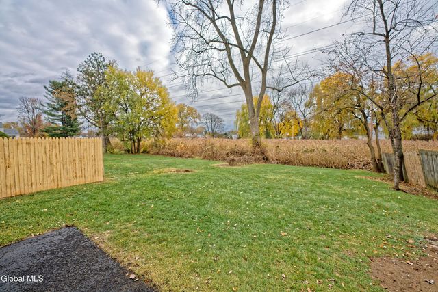 34 Commodore Street, Colonie, NY 12205