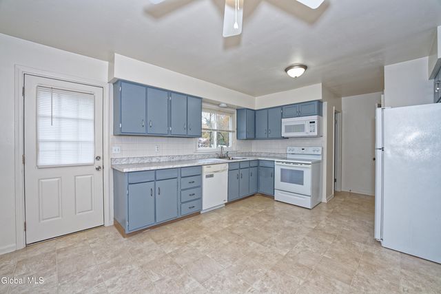 34 Commodore Street, Colonie, NY 12205