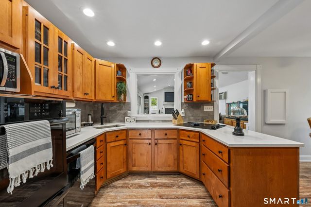 21 Friendly Road, Norwalk, CT 06851