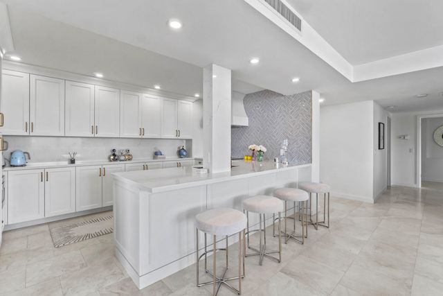 2295 S Ocean Boulevard 425, Palm Beach, FL 33480