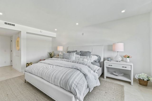 2295 S Ocean Boulevard 425, Palm Beach, FL 33480
