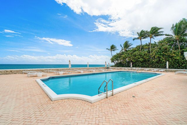 2295 S Ocean Boulevard 425, Palm Beach, FL 33480