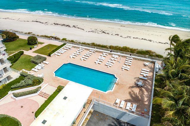 2295 S Ocean Boulevard 425, Palm Beach, FL 33480