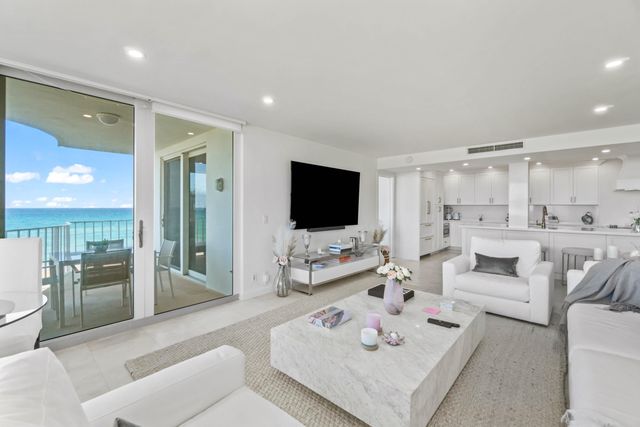2295 S Ocean Boulevard 425, Palm Beach, FL 33480