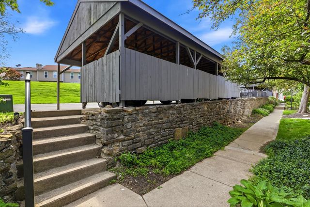 2042 Stratford Court, Loveland, OH 45140
