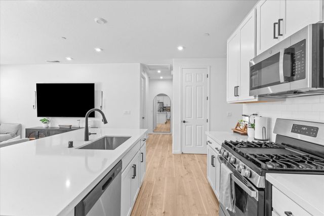 4155 Affirmed Dr, Olivehurst, CA 95961