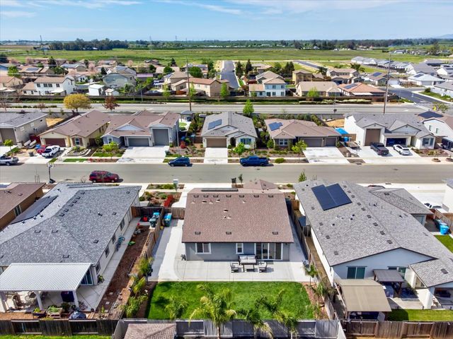 4155 Affirmed Dr, Olivehurst, CA 95961