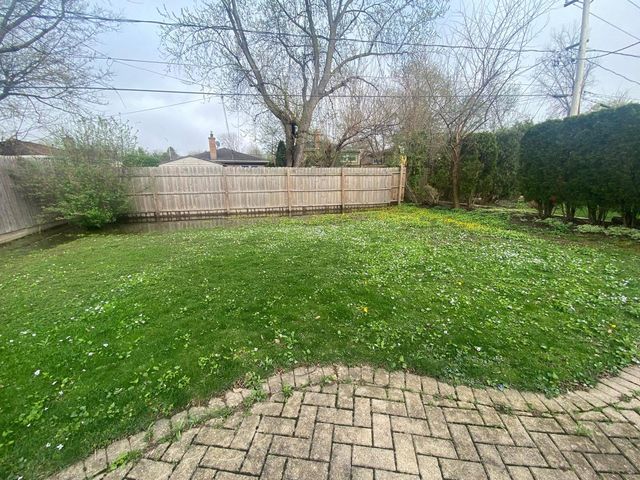 614 Leamington Avenue, Wilmette, IL 60091