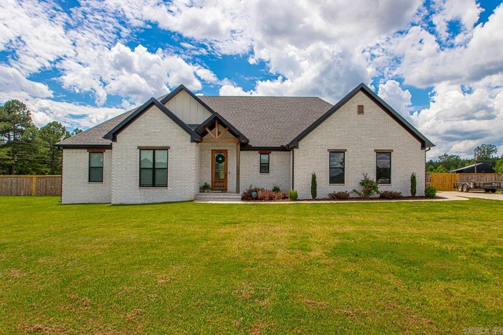 1001 Cambri Lane, Hensley, AR 72065