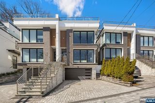 504 Undercliff Avenue, Edgewater, NJ 07020