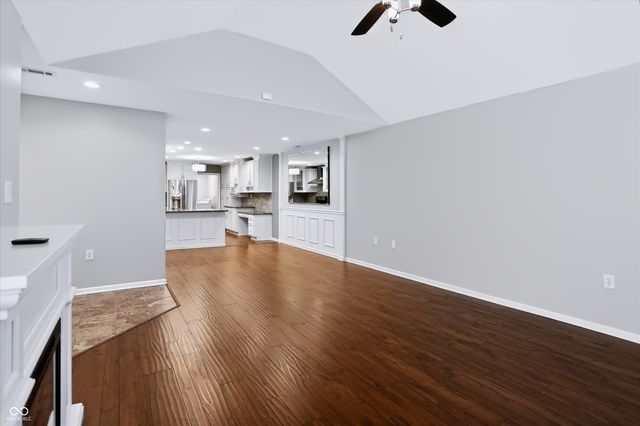 7335 Chapel Villas Lane B, Indianapolis, IN 46214