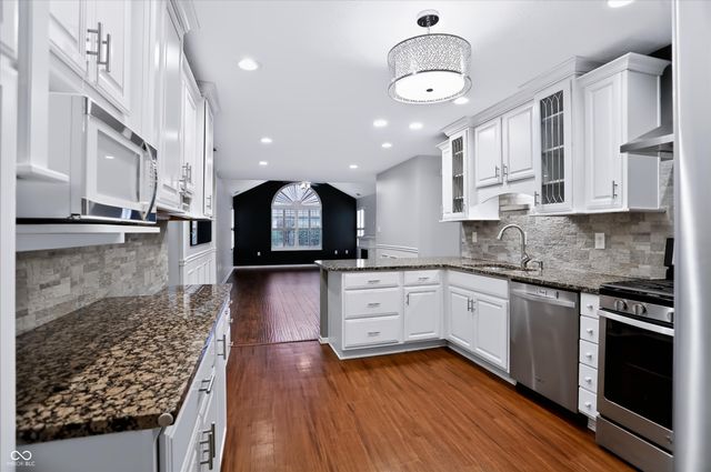 7335 Chapel Villas Lane B, Indianapolis, IN 46214