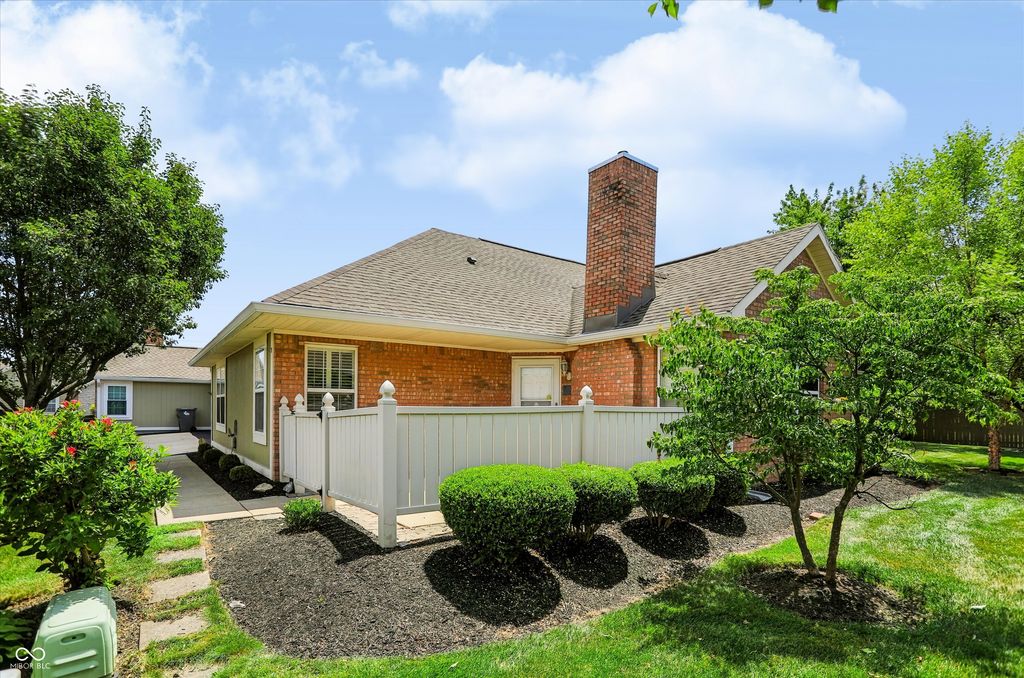 7335 Chapel Villas Lane B, Indianapolis, IN 46214