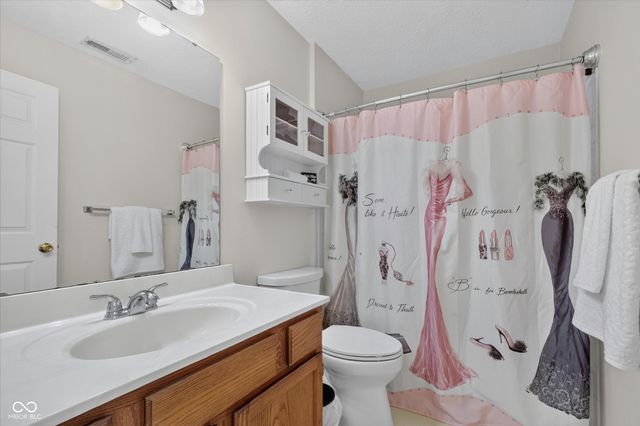 962 Lenox Lane 101, Carmel, IN 46032