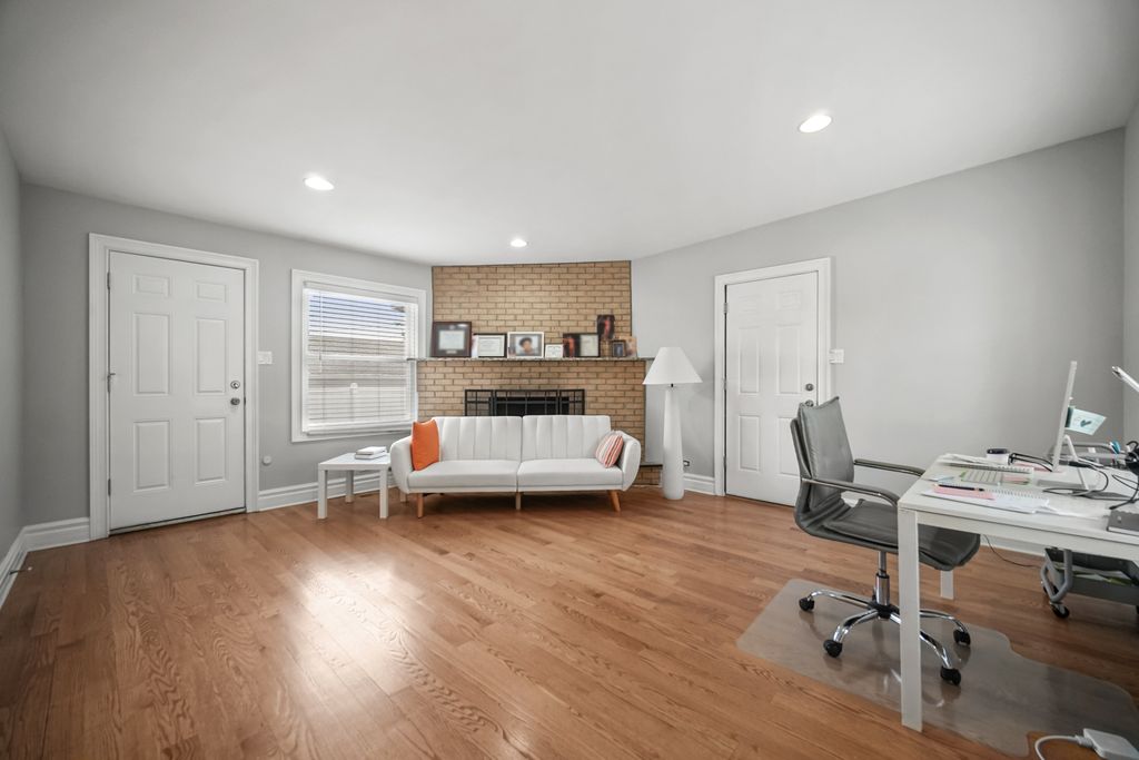 9157 S Avers Avenue, Evergreen Park, IL 60805 — photo 4